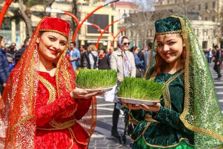 Грандиозный Яран Сувар прошел в Дербенте 