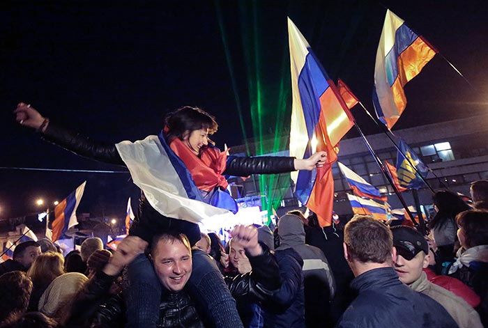 На московский митинг за присоединение Крыма к России пришли