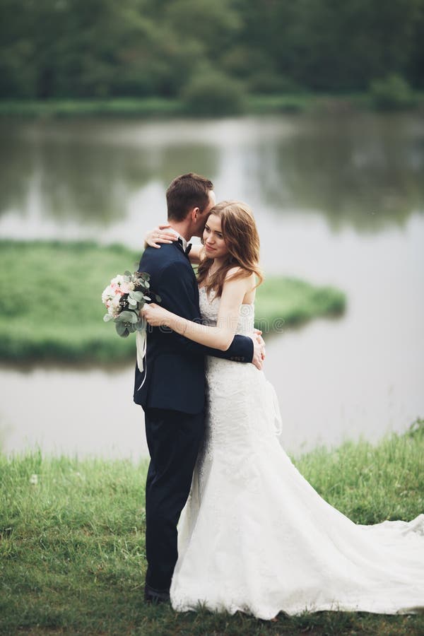 bride, свадебная пара, свадебные фотографии, молодожены муж и